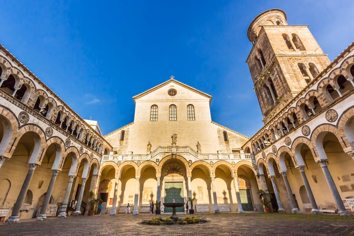 Vicolo di un centro storico italiano